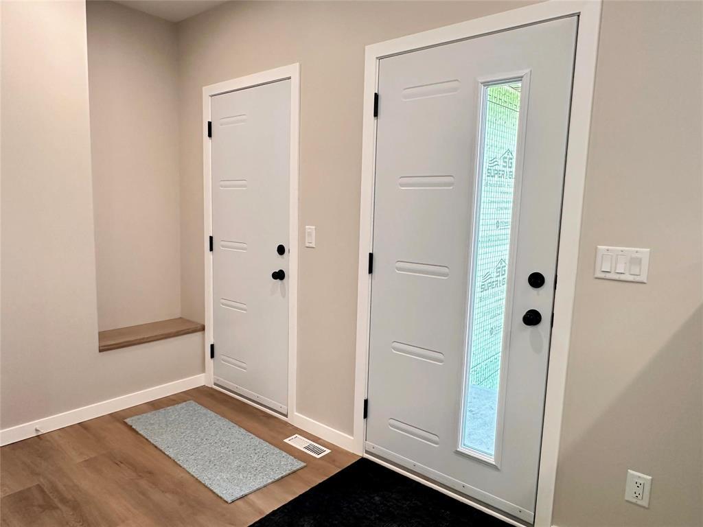 10 Tamarack Lane Property Photo 4