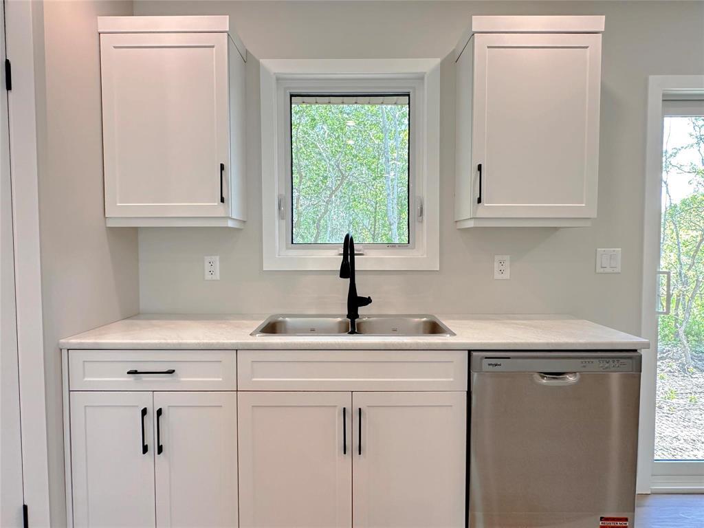 10 Tamarack Lane Property Photo 12
