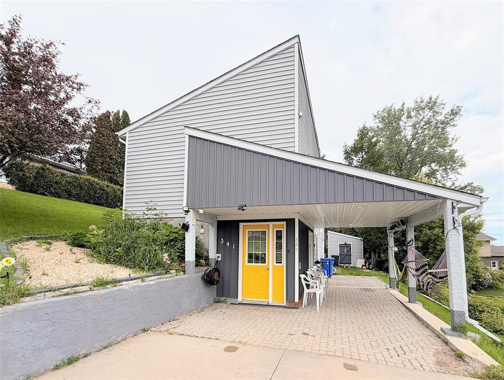 341 Lily Street Property Photo 1