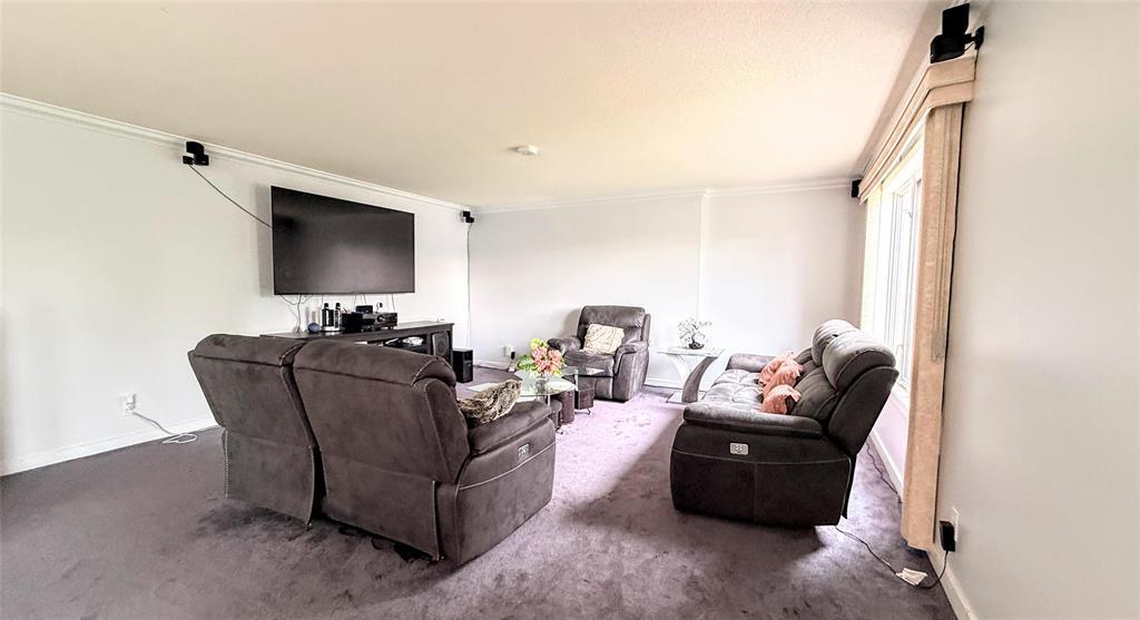 341 Lily Street Property Photo 7