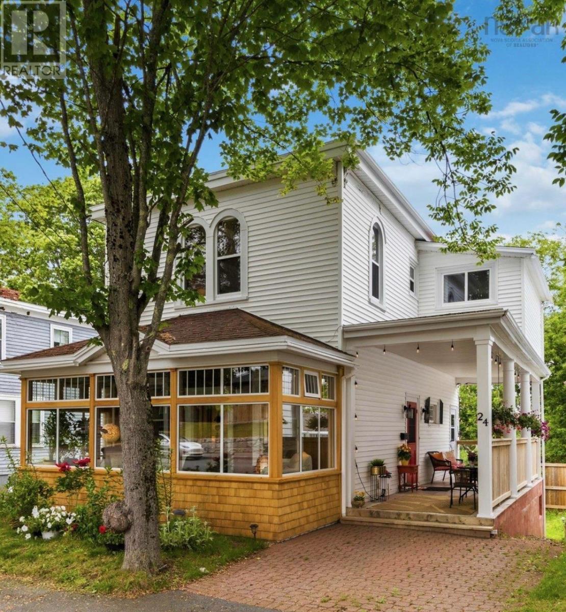 24 Queen Street Property Photo 1