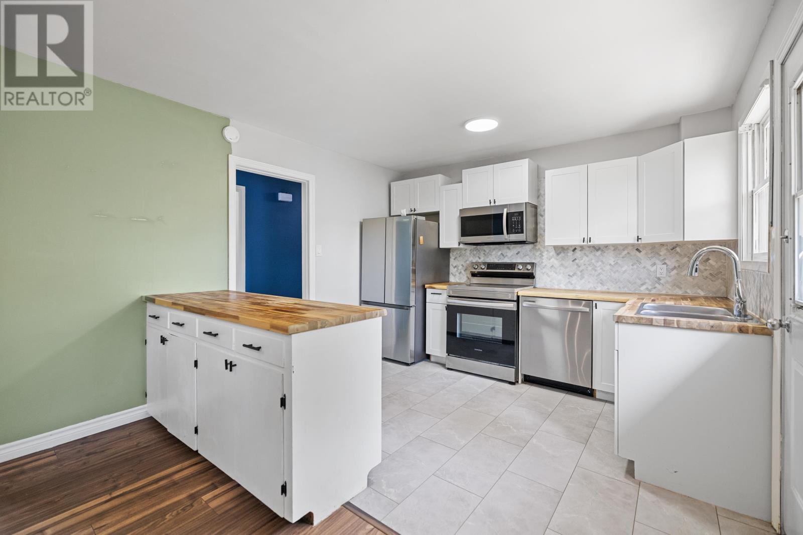 105 Glenafton Drive Property Photo 8