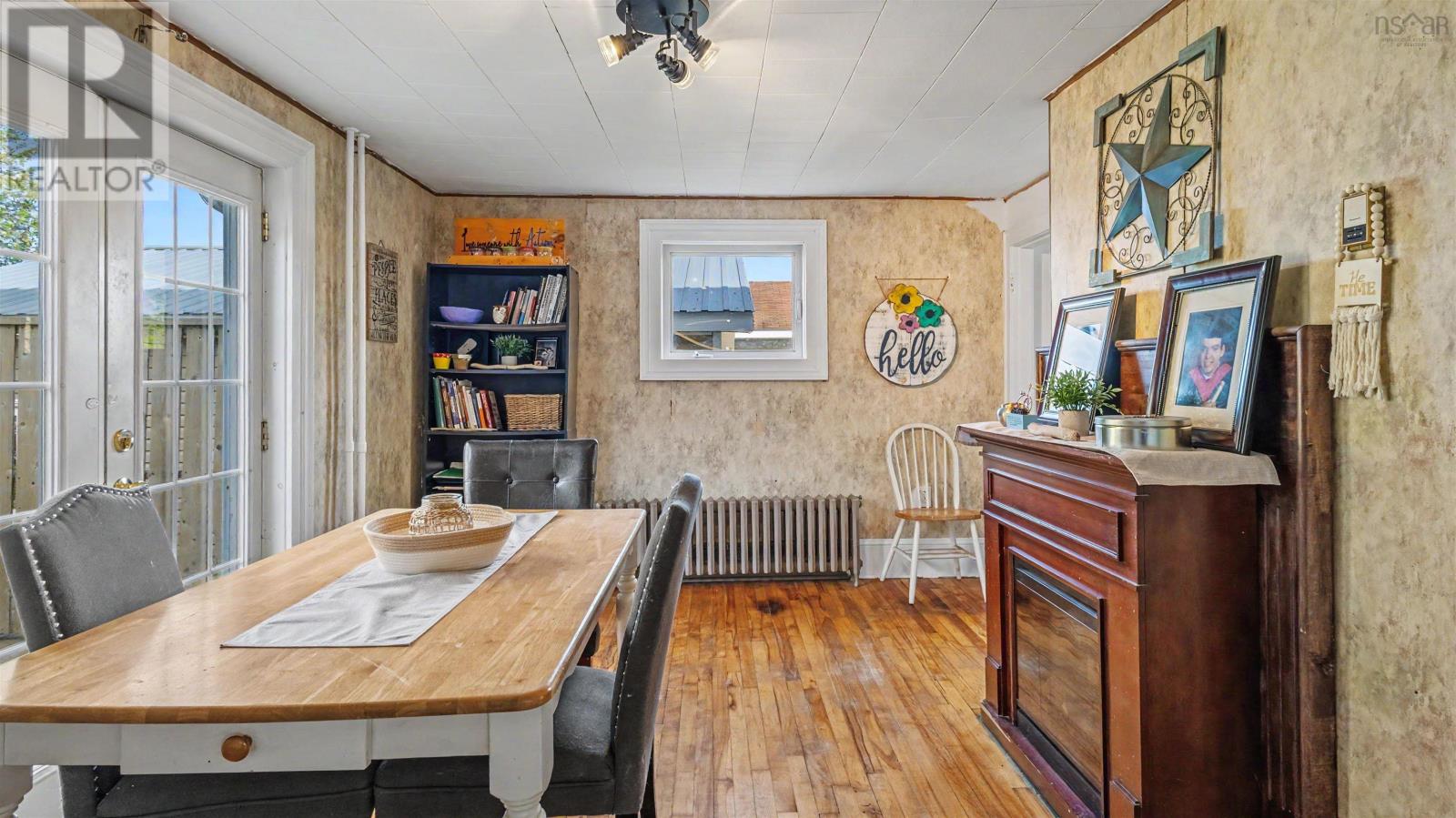 6 Grove Street Property Photo 16