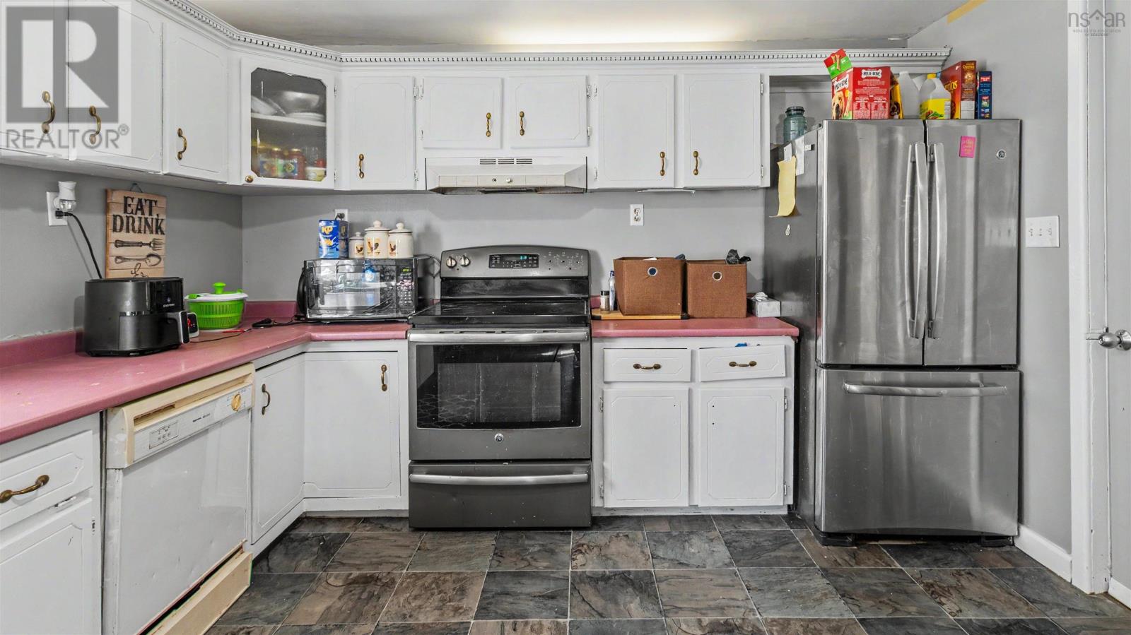 6 Grove Street Property Photo 19