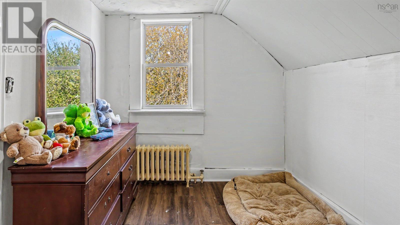 6 Grove Street Property Photo 25