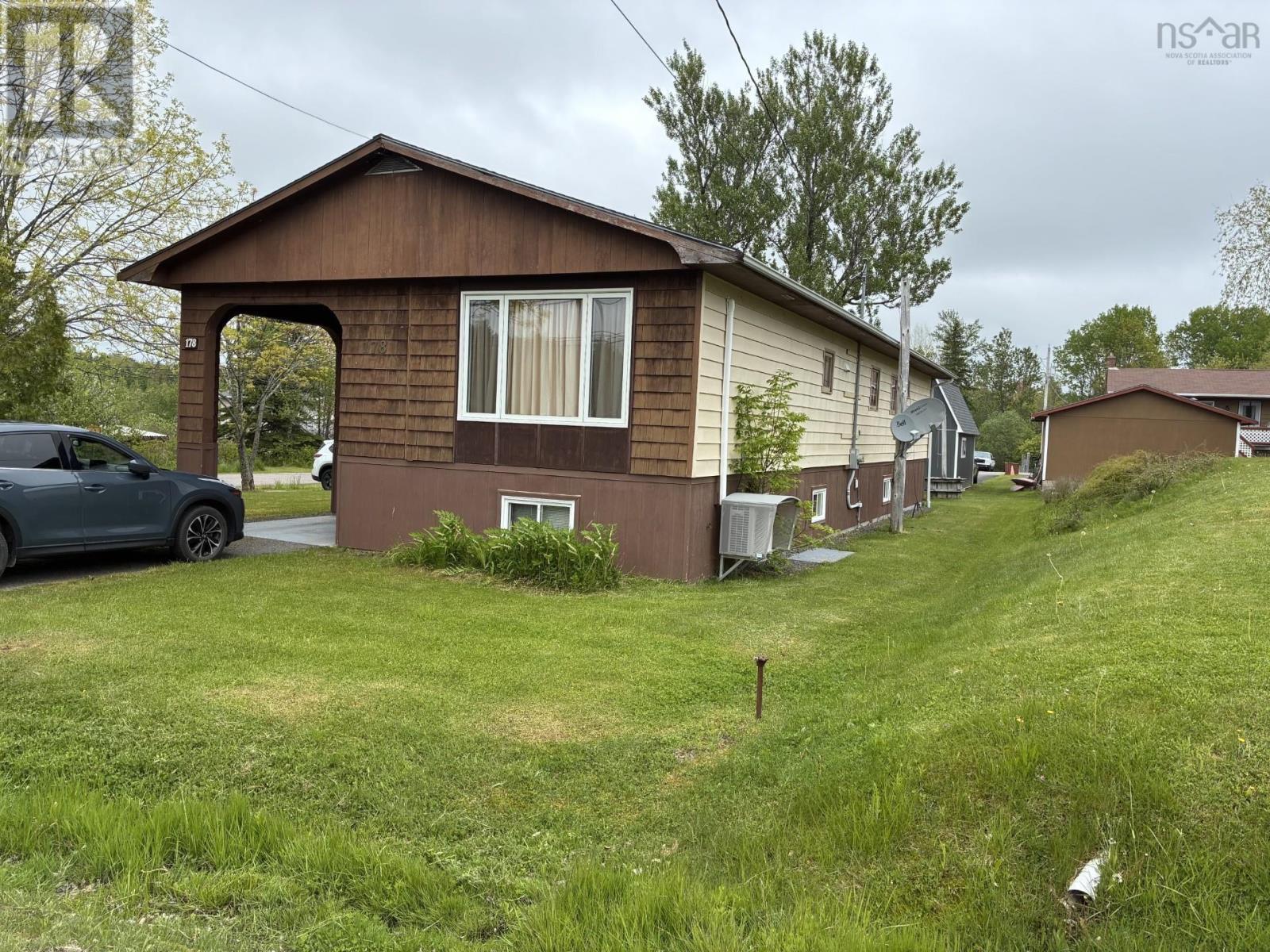 178 Twining Property Photo 1
