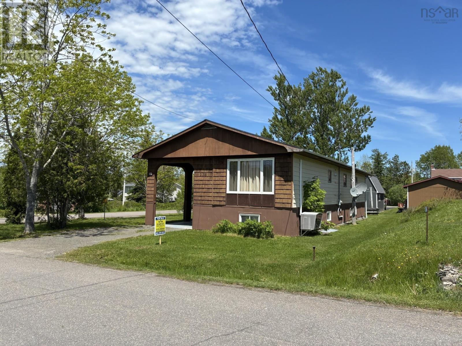 178 Twining Property Photo 2
