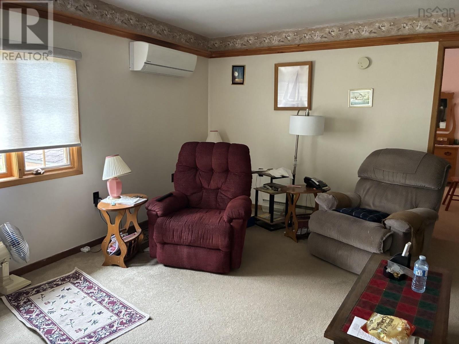 178 Twining Property Photo 10