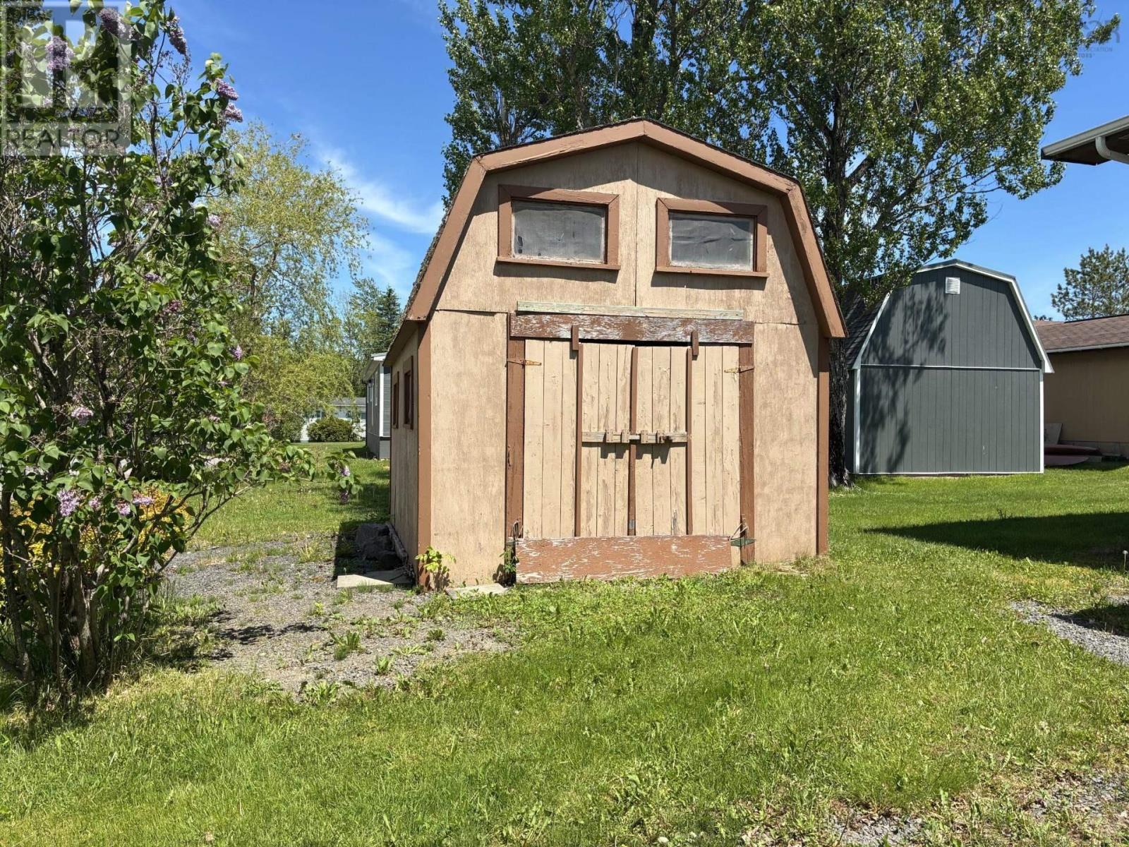 178 Twining Property Photo 12