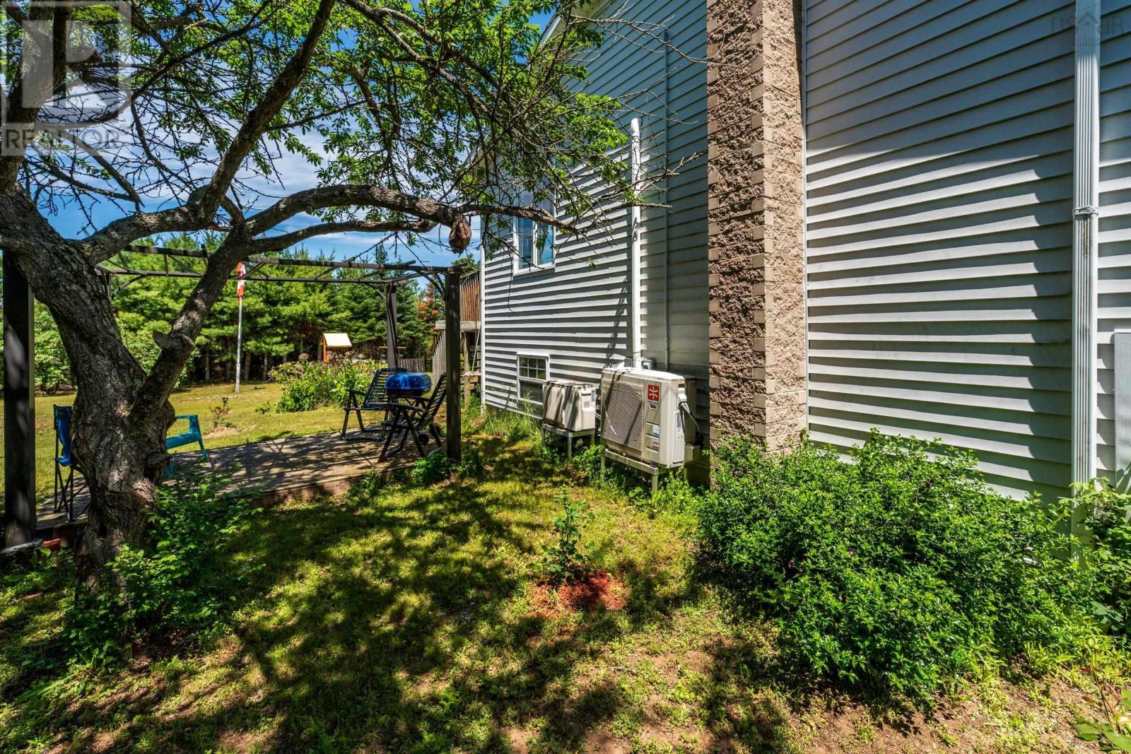 53 Geiger Drive Property Photo 5