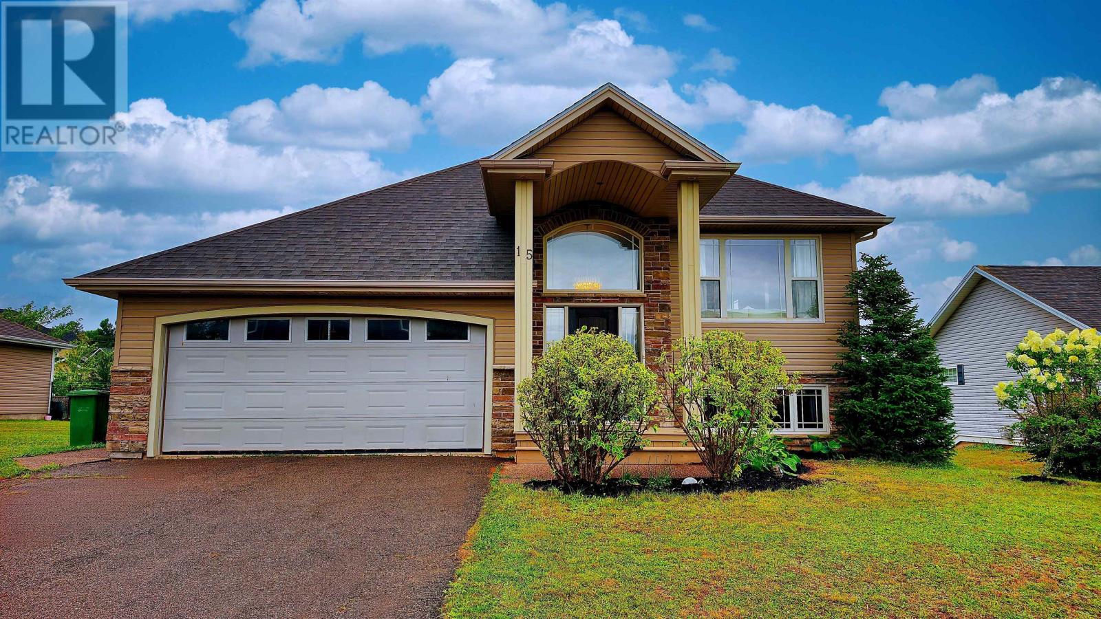 15 Larkspur Street Property Photo 1