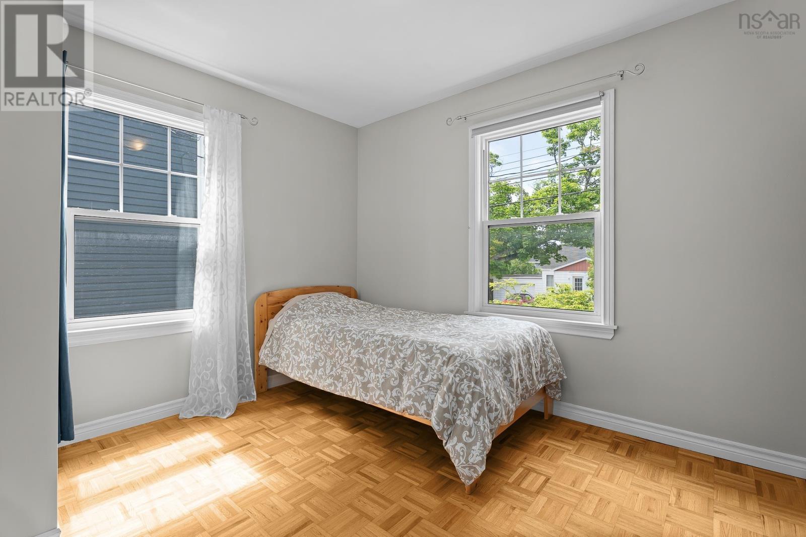 6474 Roslyn Road Property Photo 15