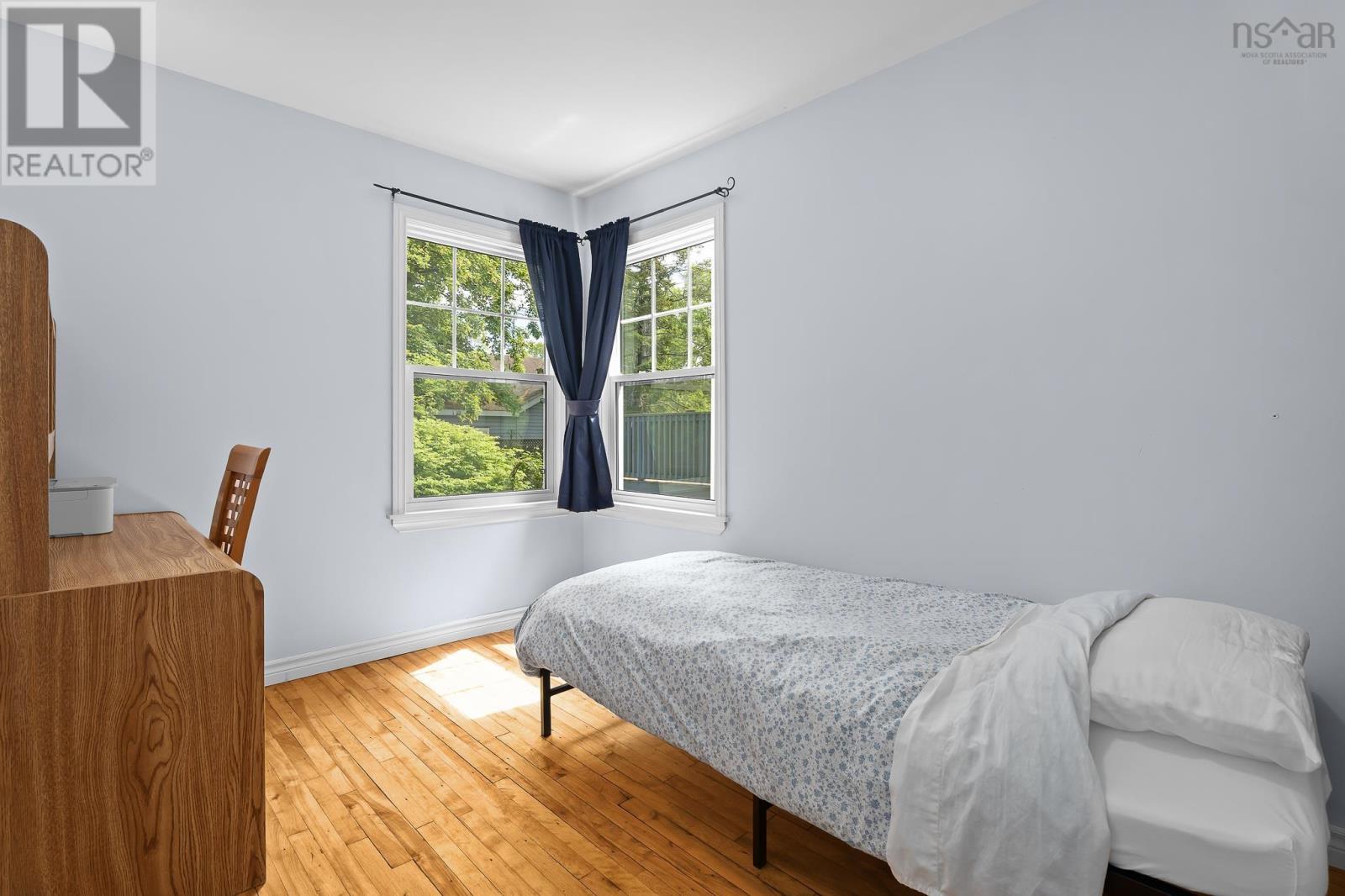 6474 Roslyn Road Property Photo 18