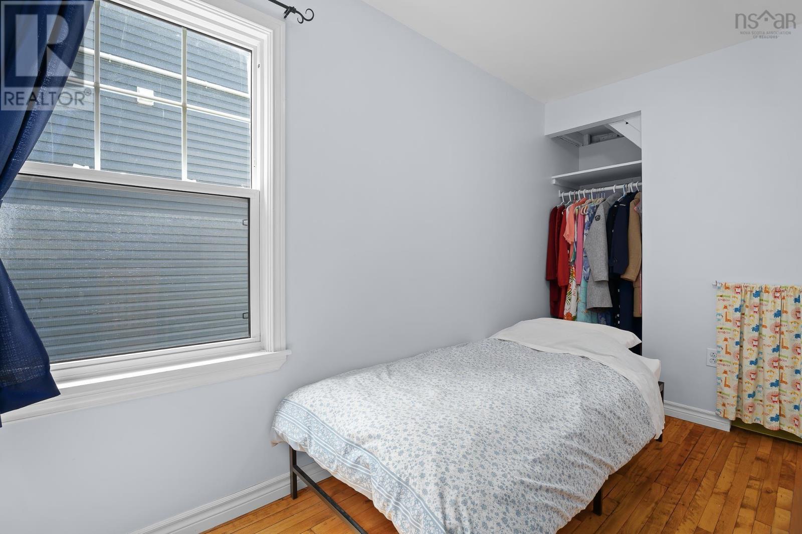 6474 Roslyn Road Property Photo 19