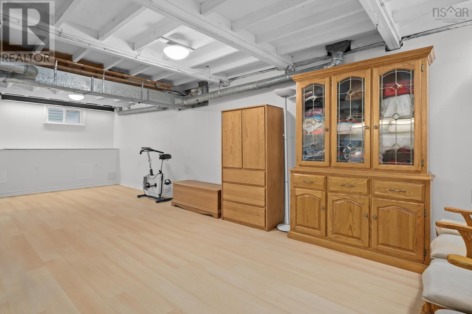 6474 Roslyn Road Property Photo 28