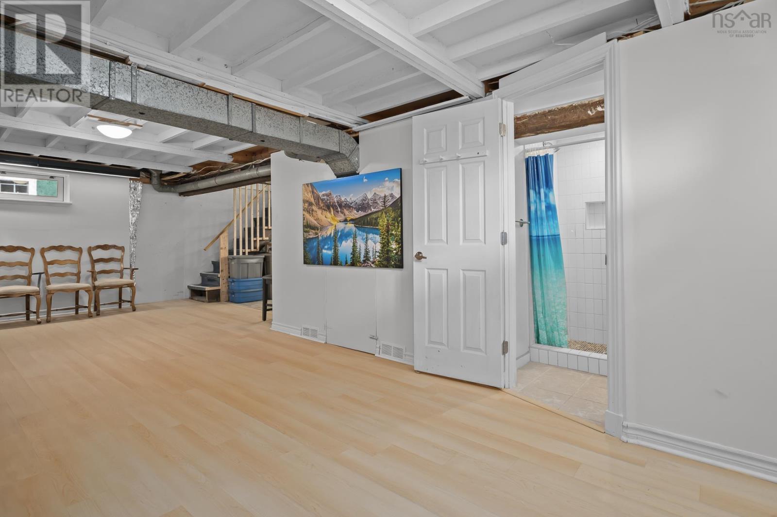 6474 Roslyn Road Property Photo 31