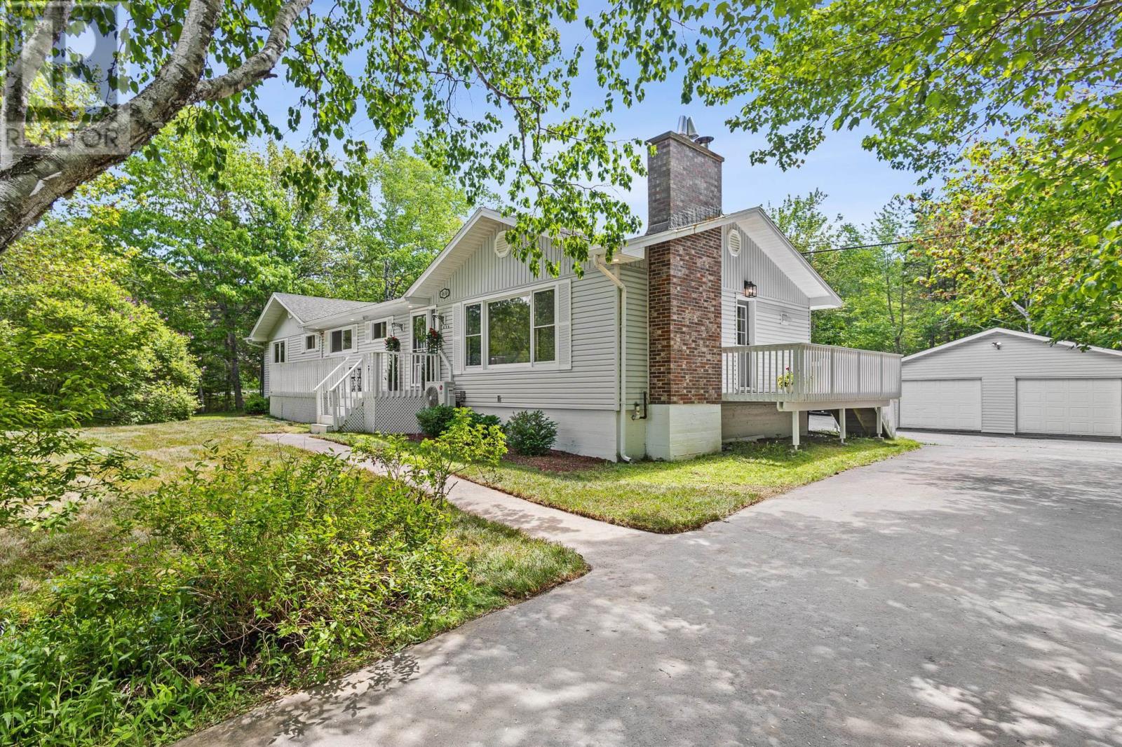 4830 St Margarets Bay Road Property Photo 1
