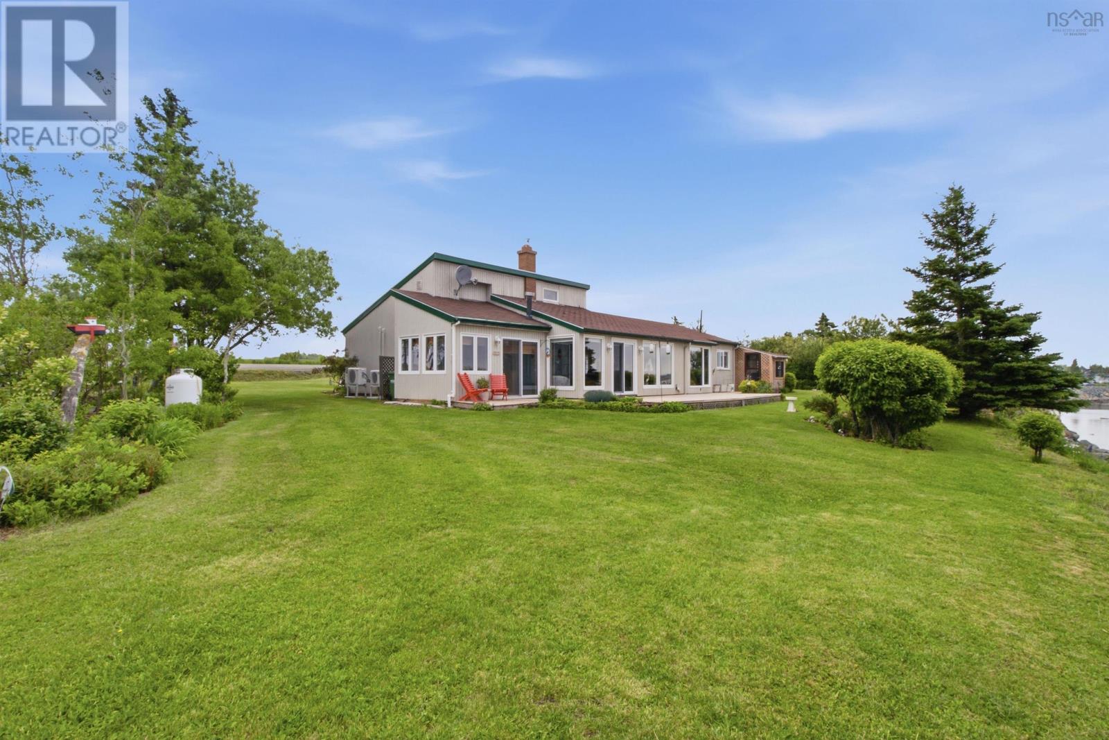 199 Pugwash Point Road Property Photo 1