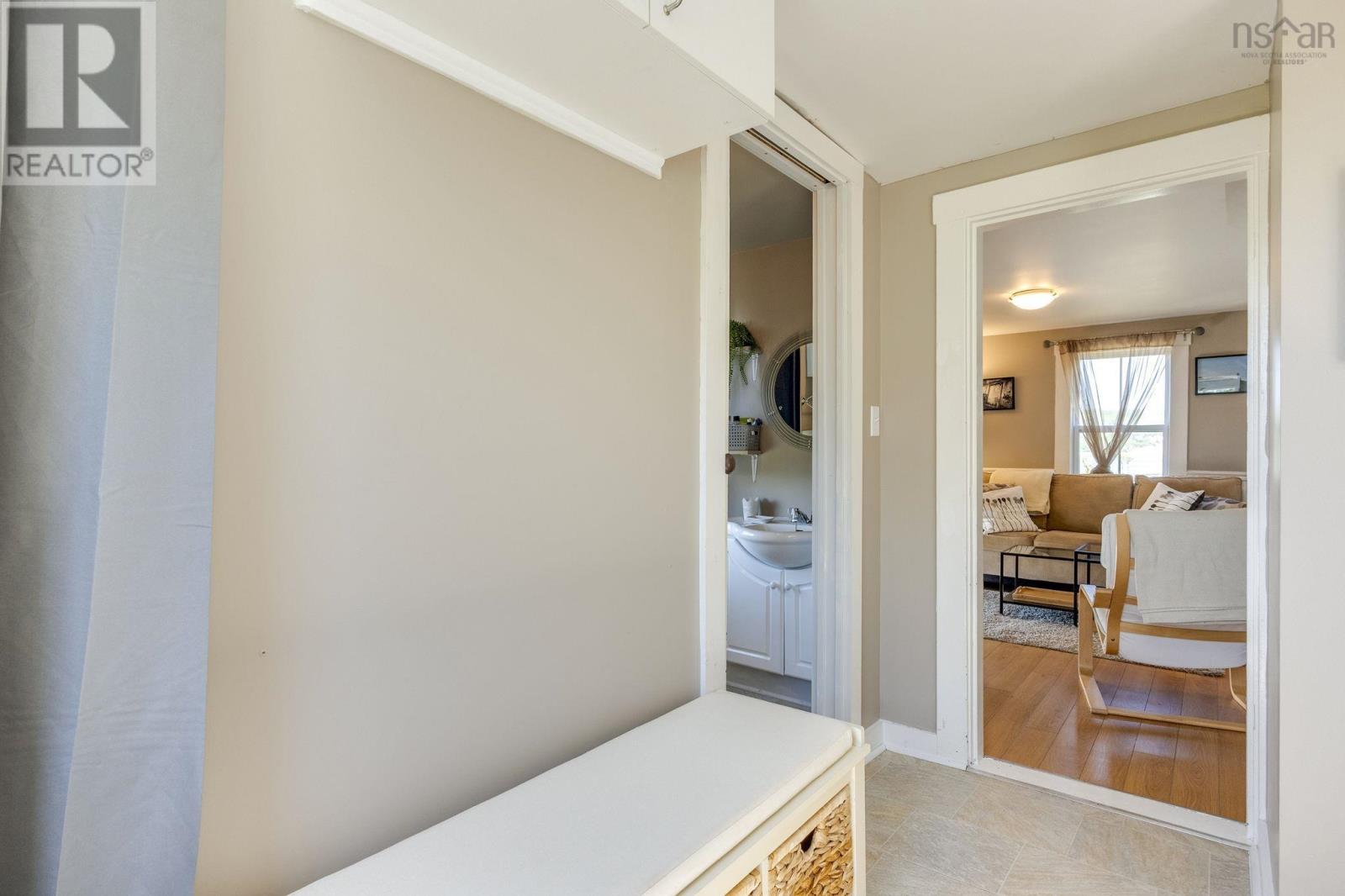 958 Granville Road Property Photo 11