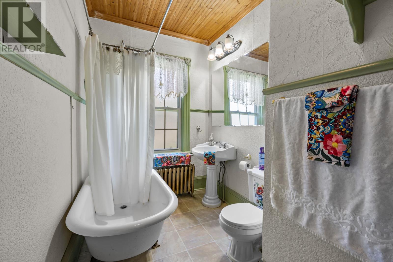 162 Belmont Street Property Photo 28
