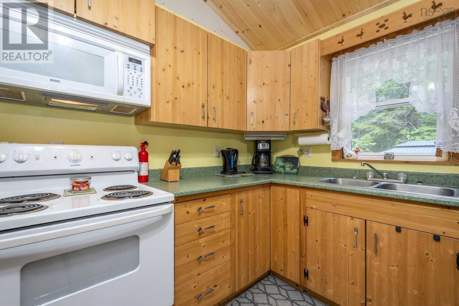 189 Madashak Road Property Photo 16