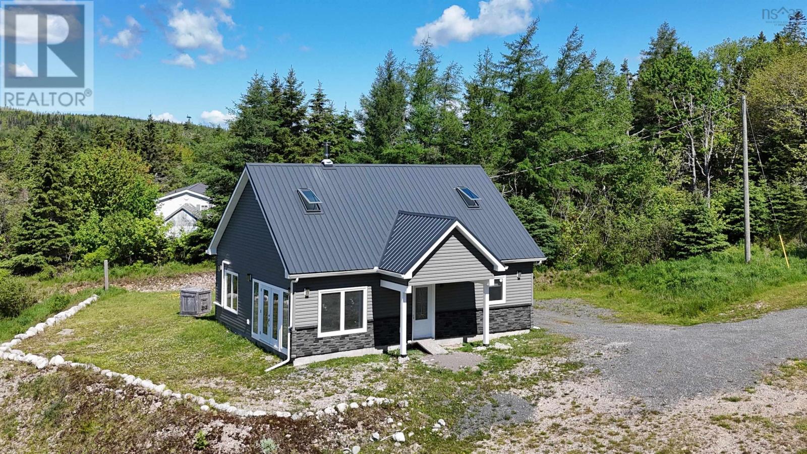 2100 Highway 211 Property Photo 5
