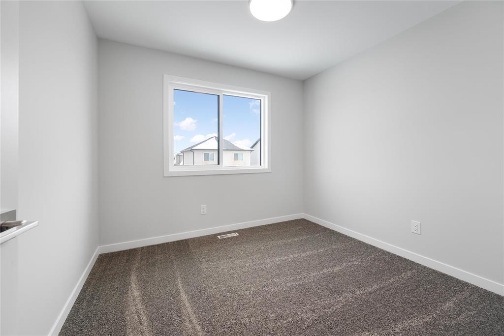 17 Kestrel Way Property Photo 8