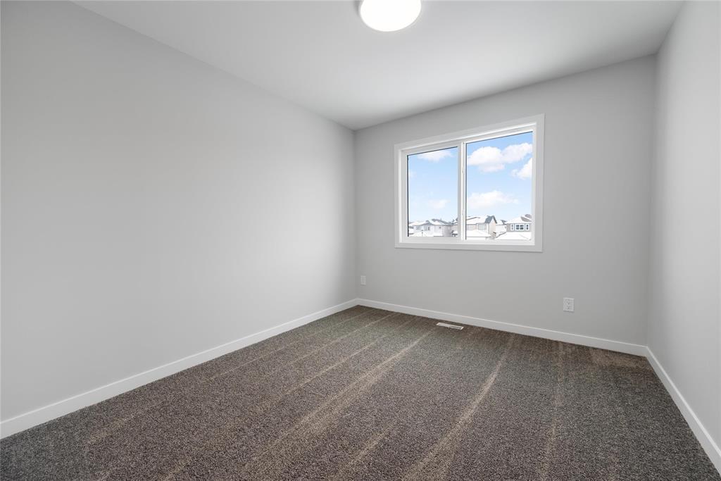 17 Kestrel Way Property Photo 18