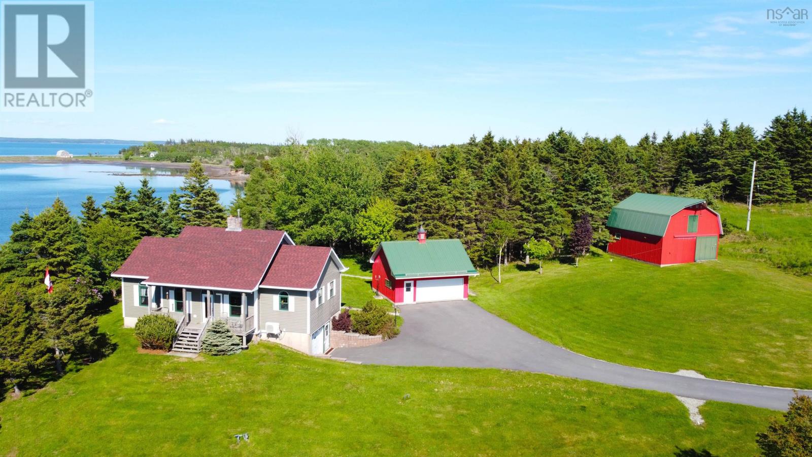 11 Cap La Ronde Property Photo 2