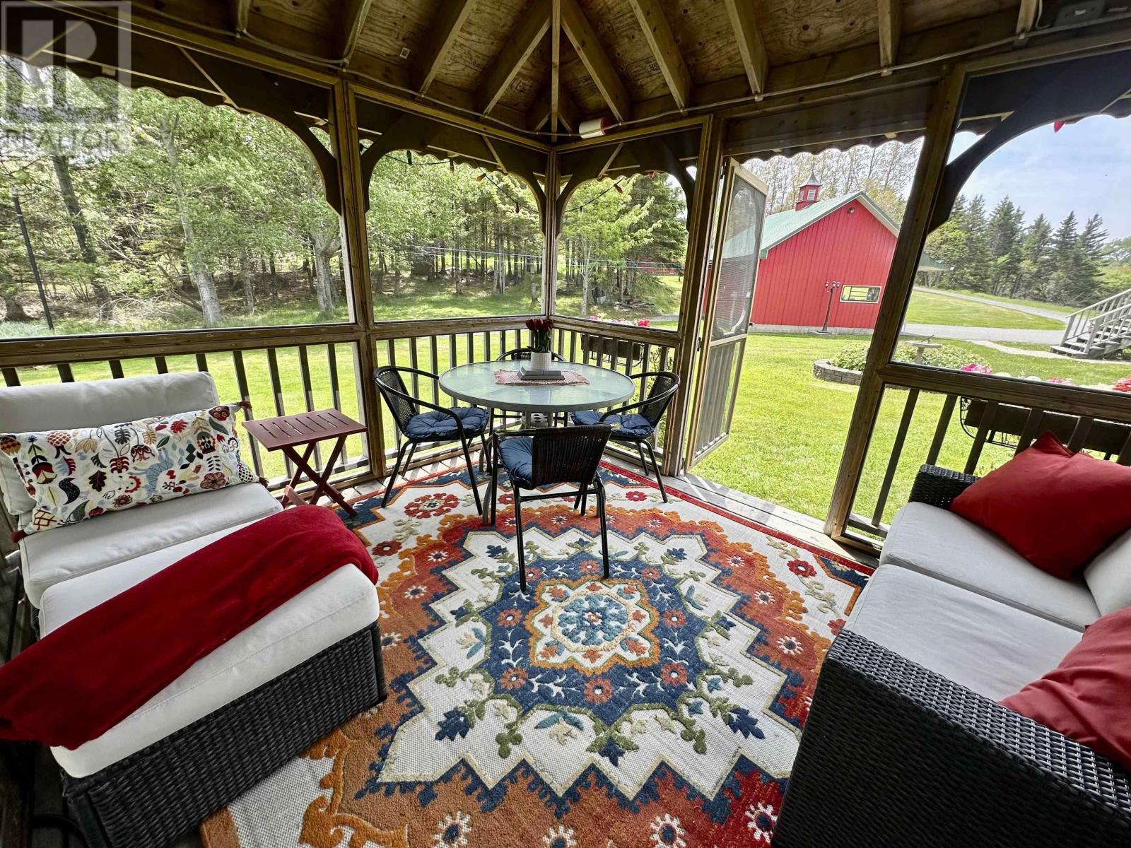 11 Cap La Ronde Property Photo 10