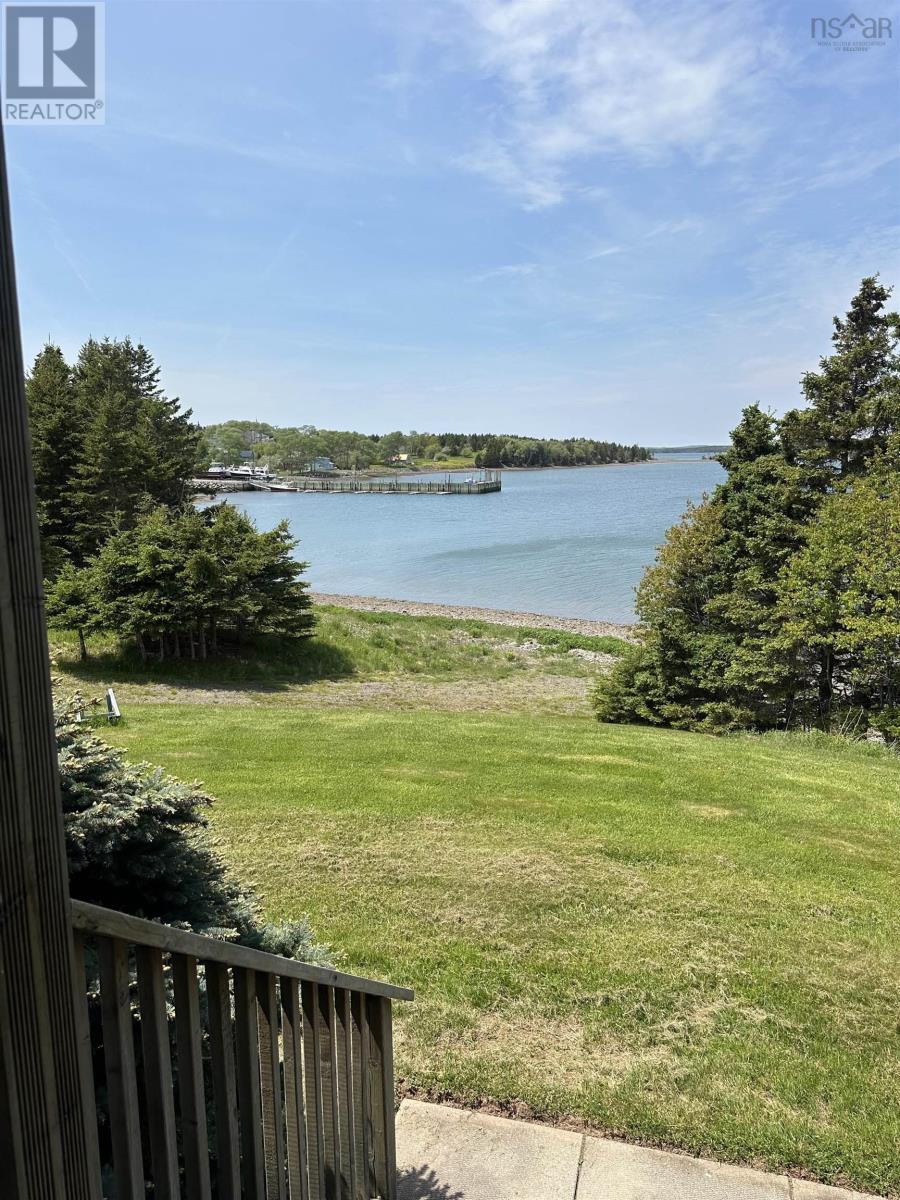 11 Cap La Ronde Property Photo 12
