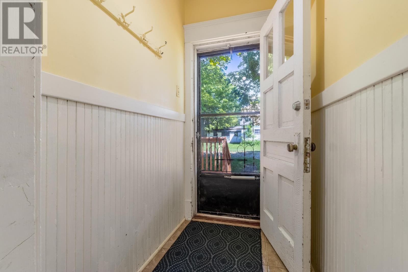 31 Breakwater Street Property Photo 17