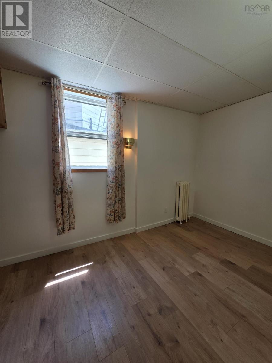 673 George St Street Property Photo 5