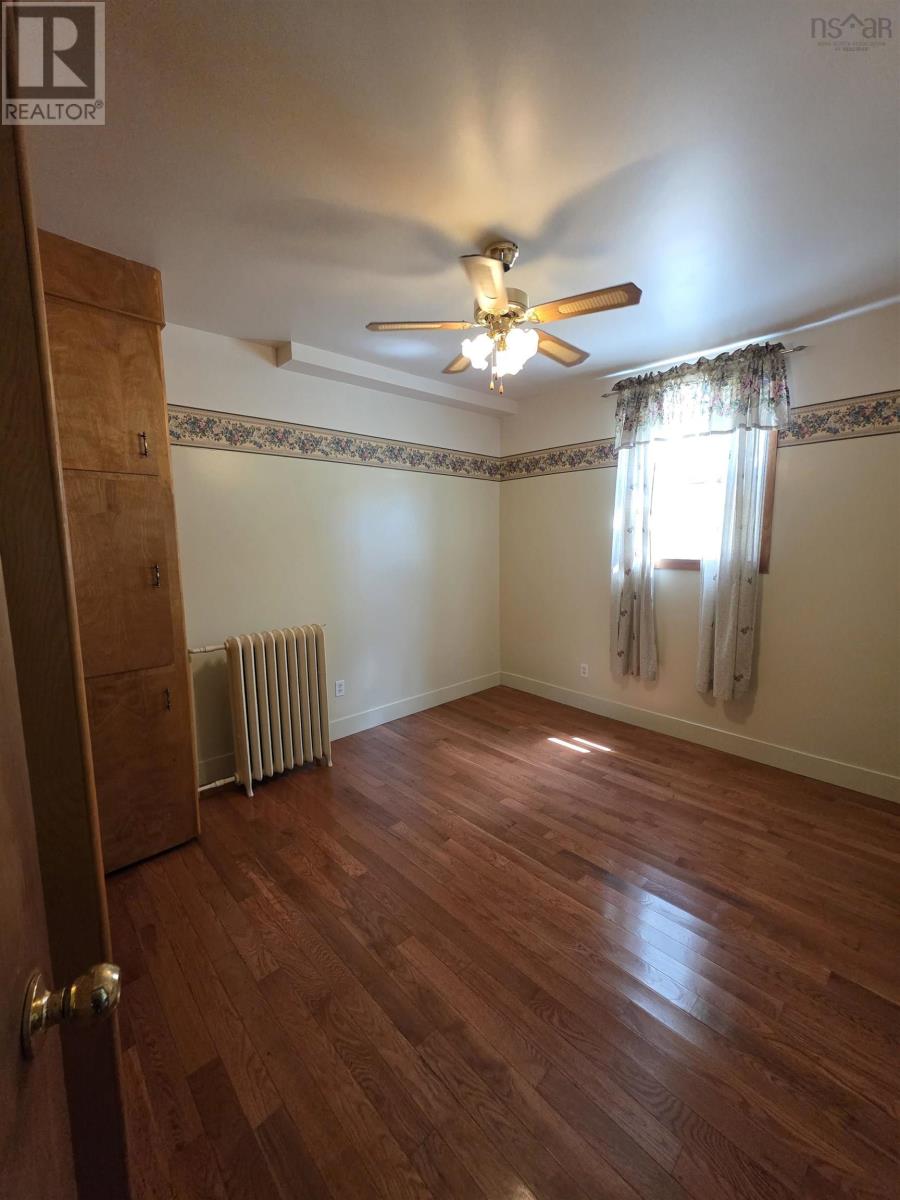 673 George St Street Property Photo 6