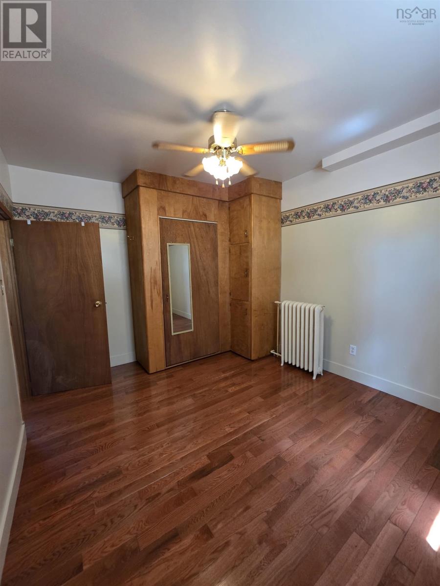 673 George St Street Property Photo 7