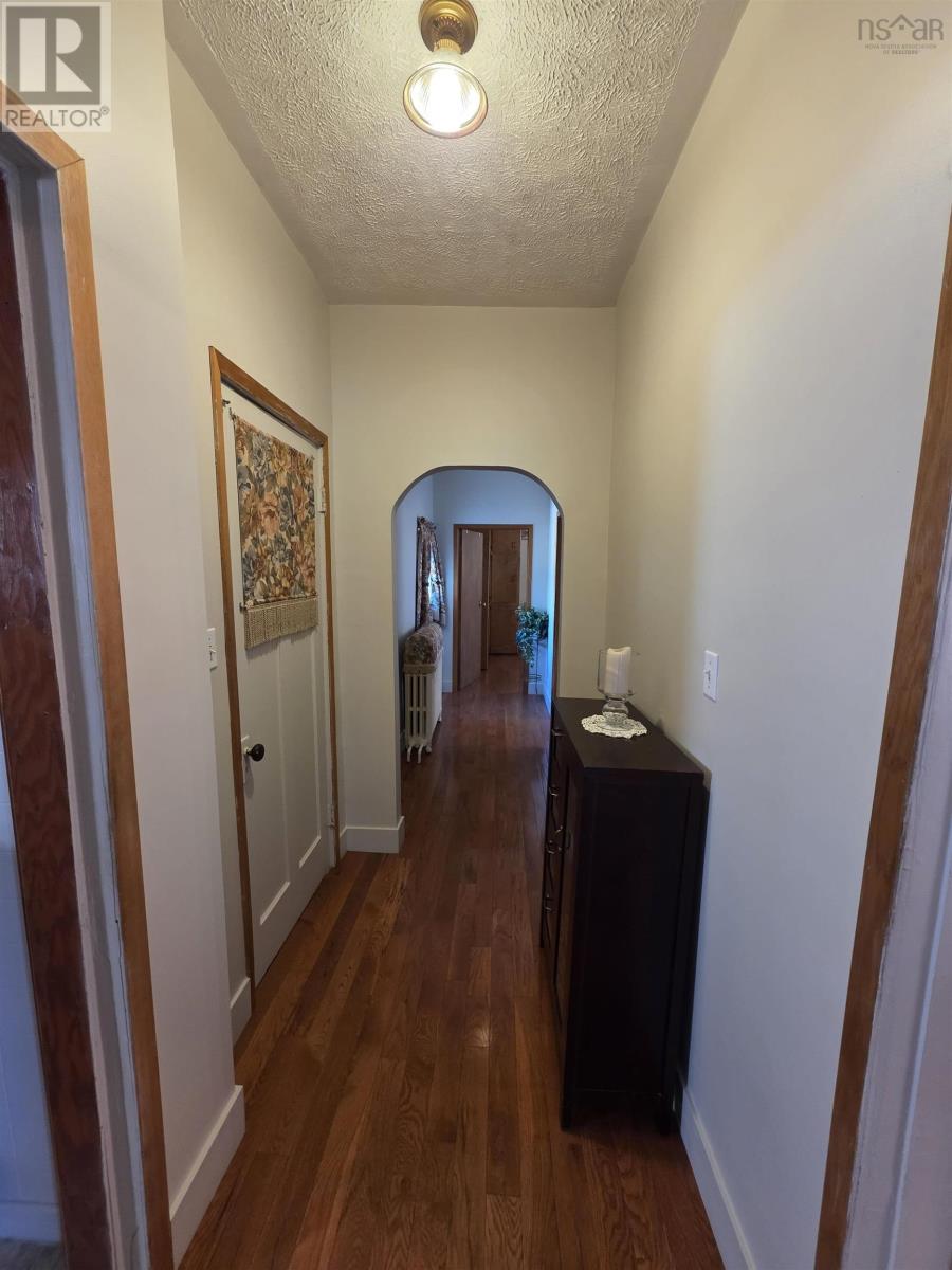 673 George St Street Property Photo 8
