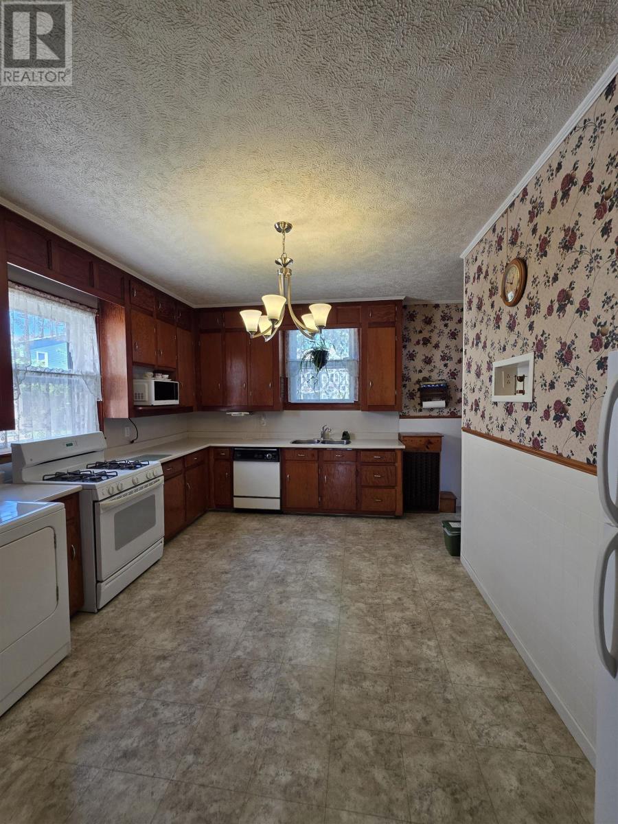 673 George St Street Property Photo 9