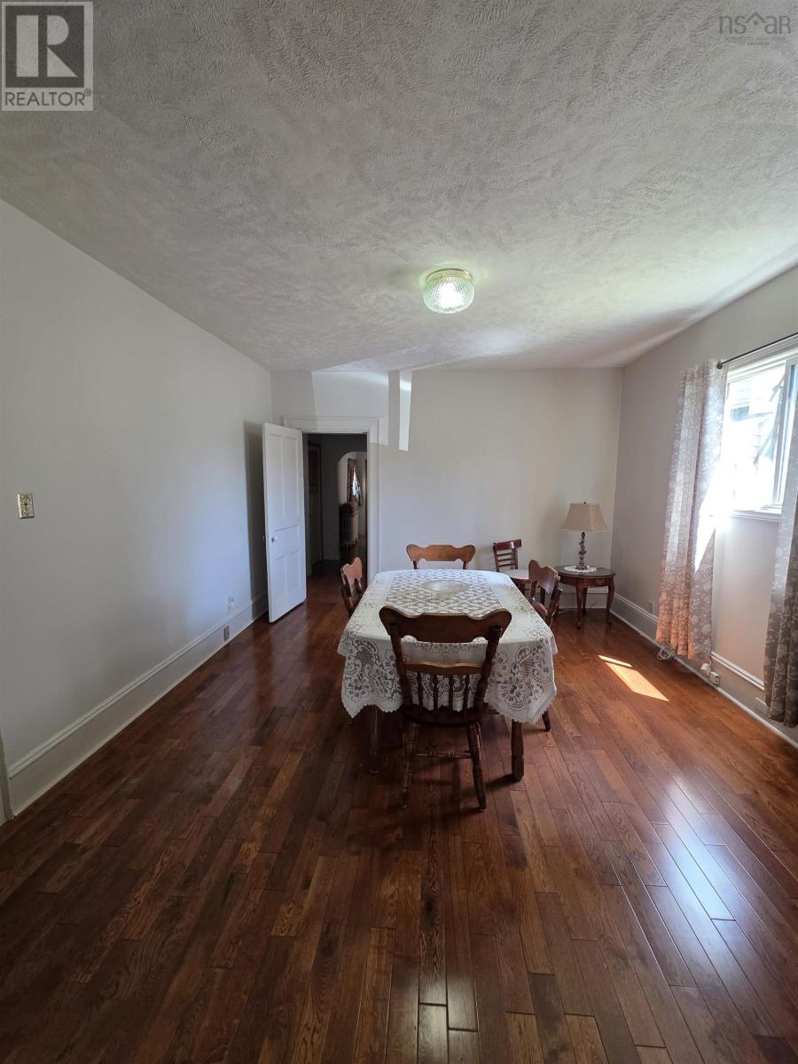 673 George St Street Property Photo 11