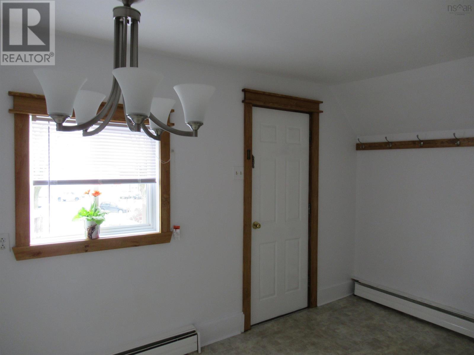 673 George St Street Property Photo 32