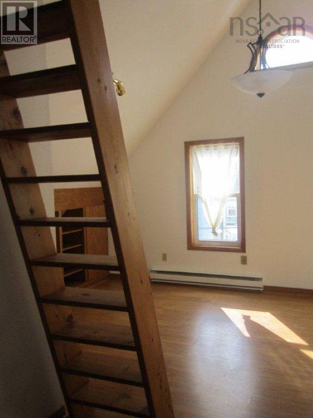 673 George St Street Property Photo 37