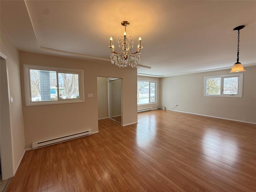 212 Burrows Road S Property Photo 6