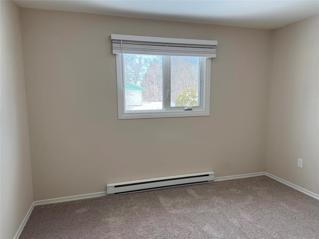 212 Burrows Road S Property Photo 11