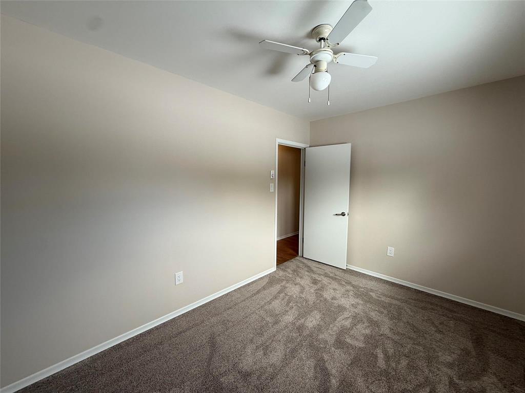 212 Burrows Road S Property Photo 16