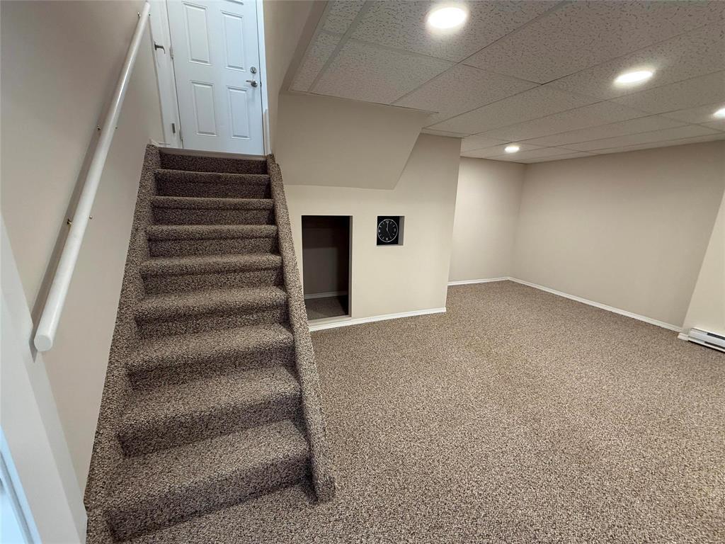 212 Burrows Road S Property Photo 17