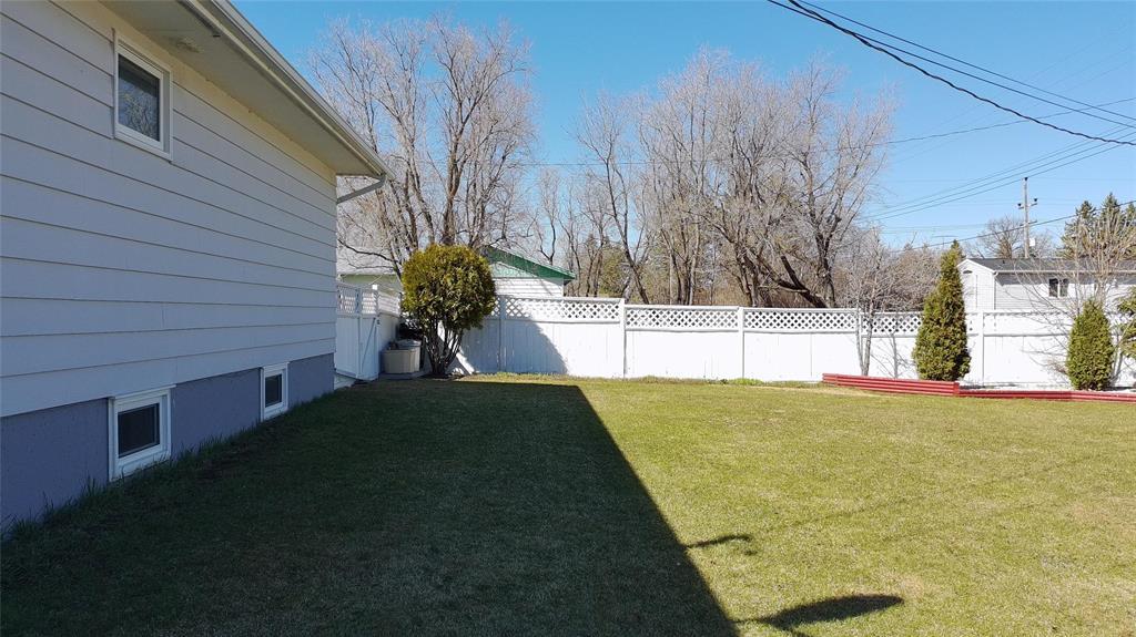 212 Burrows Road S Property Photo 33