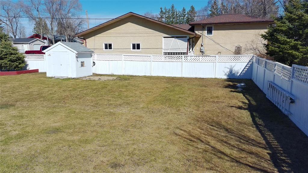 212 Burrows Road S Property Photo 37