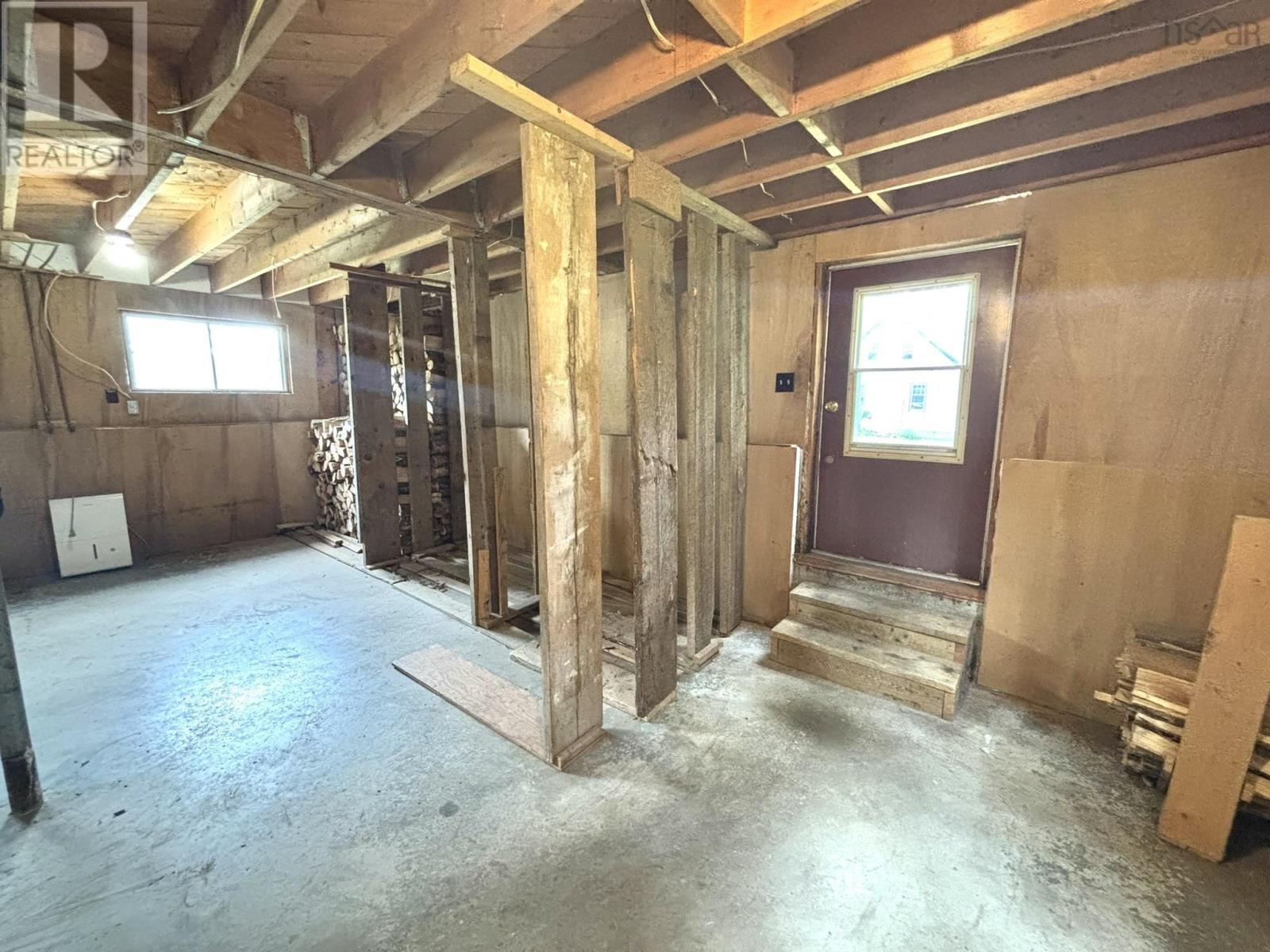 436 West Street Property Photo 25