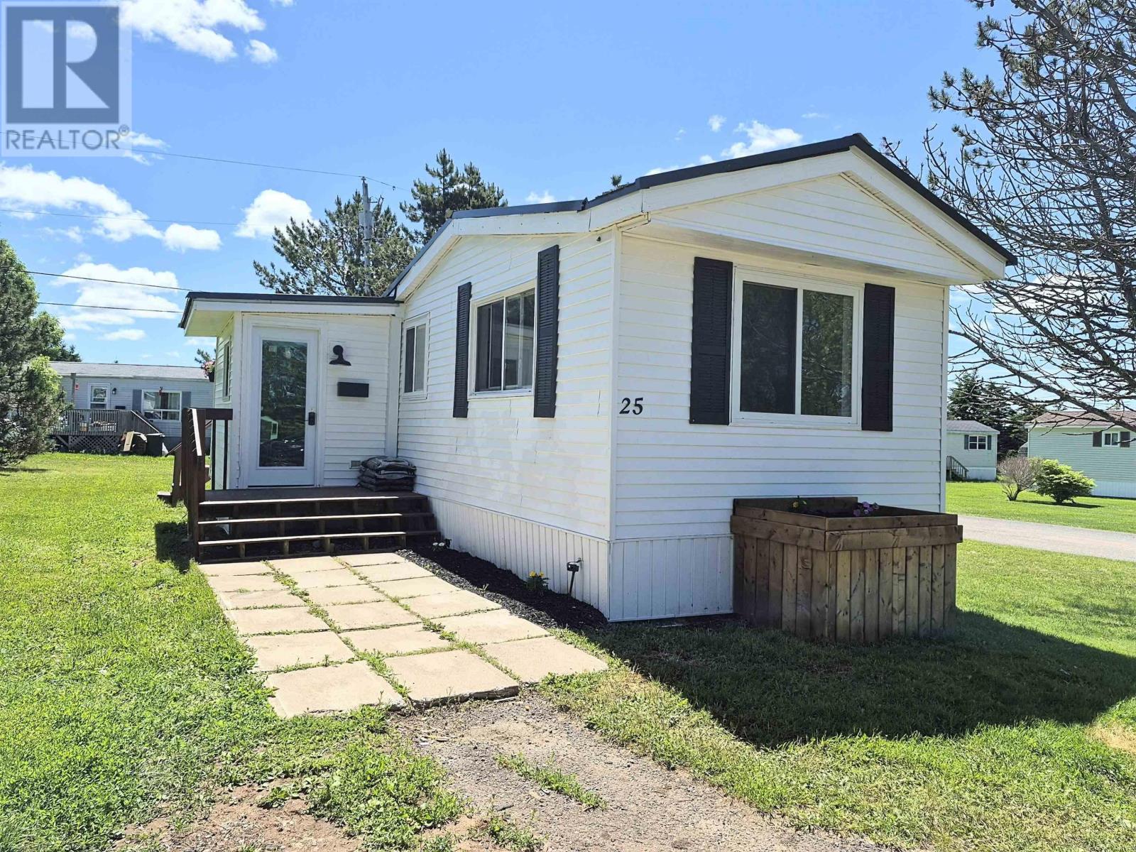 25 Brentwood Estates