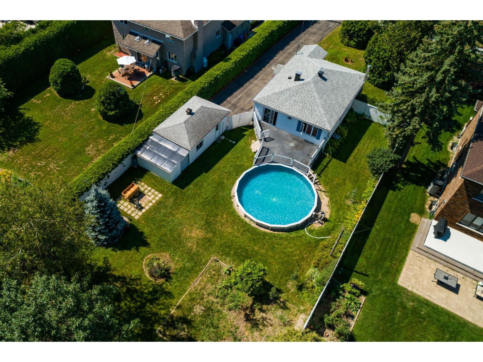 223 Westcroft Road Property Photo 2