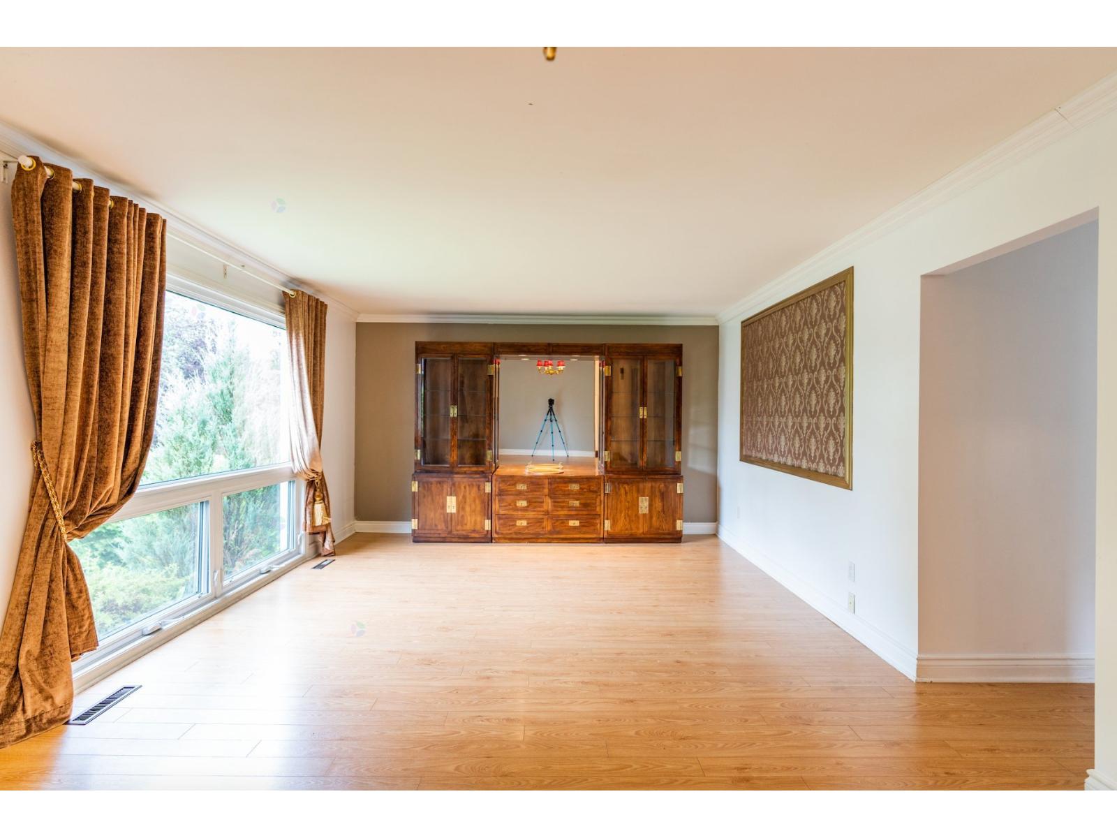 223 Westcroft Road Property Photo 6